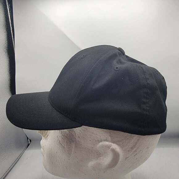 Volcom Adults L-XL Black Fitted Baseball Cap Casual Outdoors Lightweight - Picture 2 of 9